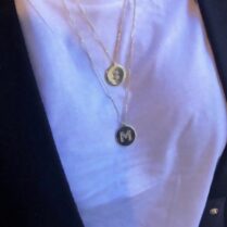 Zircon Letter Disc Necklace made of 925 sterling silver, customizable with engraved letters and sparkling zircon stones