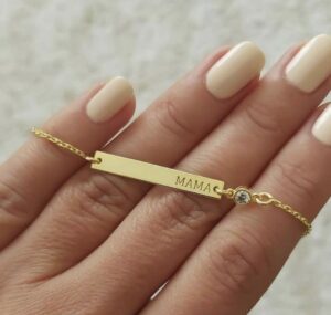 Personalized Bar Bracelet in 925 Sterling Silver with engraved Mama design