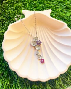 Floral Petals Necklace in 925 Silver – Elegant Feminine Jewelry