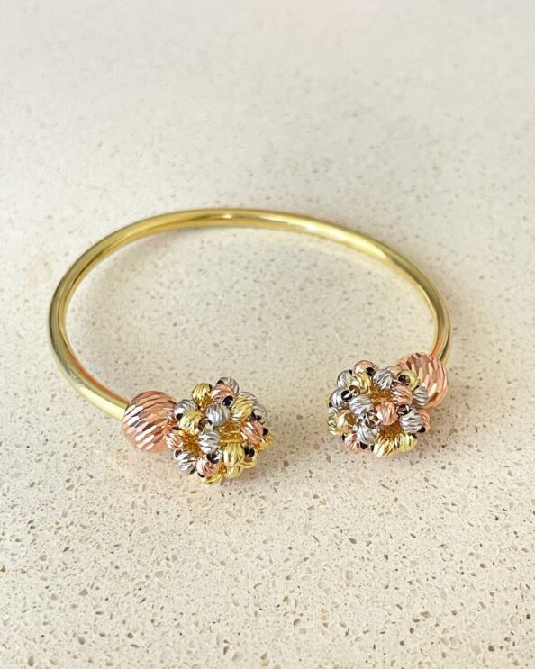 Falling In Love Bracelet – 925 Silver statement bracelet for women, elegant design, ships worldwide (UAE, KSA, Saudi Arabia)