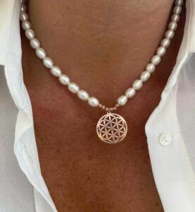 Pearl Life Flower Necklace