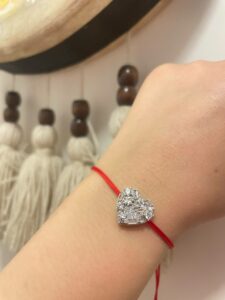 I Love You Bracelet in 925 Sterling Silver – elegant silver bracelet for women, romantic gift, ships worldwide (UAE, USA, KSA).