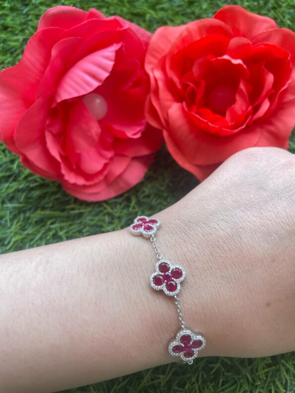 Floral Blooming Bracelet for women in 925 Sterling Silver – elegant silver bracelet with floral design, ships worldwide (UAE, USA, KSA).
