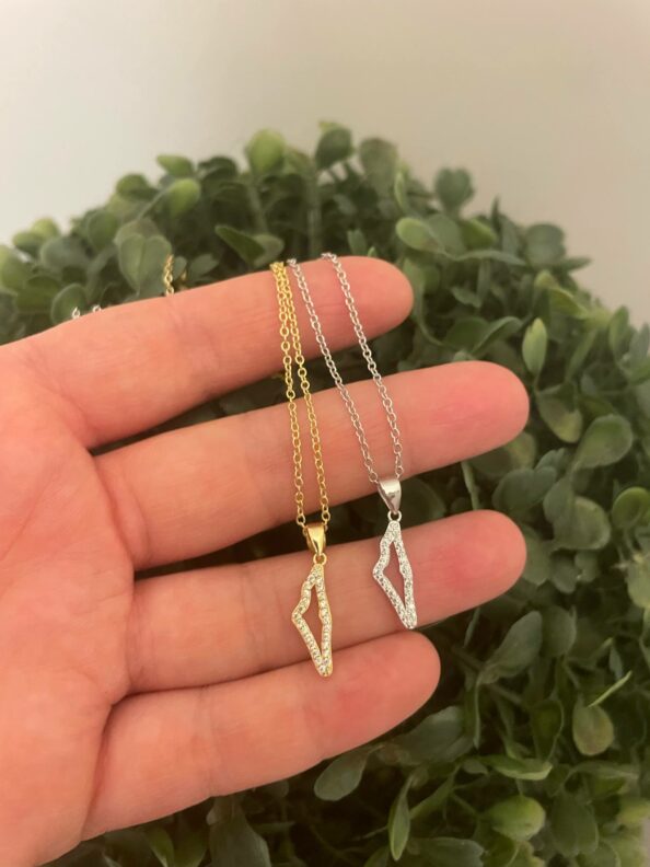 Mini Map Necklace crafted in 925 Sterling Silver and 18K gold plating, featuring the Palestine map as a symbol of identity and pride.