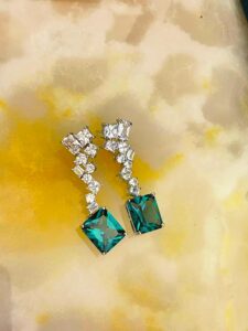 Jade Elegance Earrings in 925 sterling silver with jade stone and zirconium.