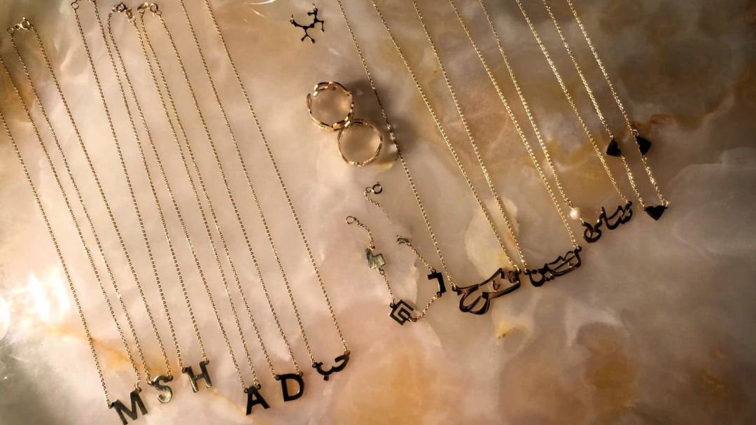 Blingiton Customized and Personalized Jewelry Collection – Rings, Earrings, Letters Necklaces, Name Necklaces, Watch Accessories, Keychains