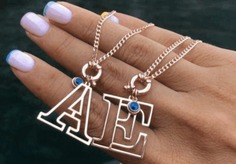 Couples Jewelry & Matching Sets: Meaningful Gifts for Two