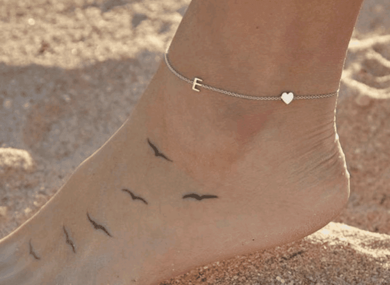 Personalized Anklets & Keychains: Custom Accessories with Meaning
