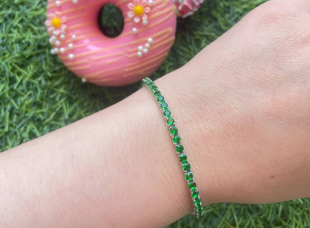 Green Tennis Bracelet: The Emerald Spark That Elevates Your Style